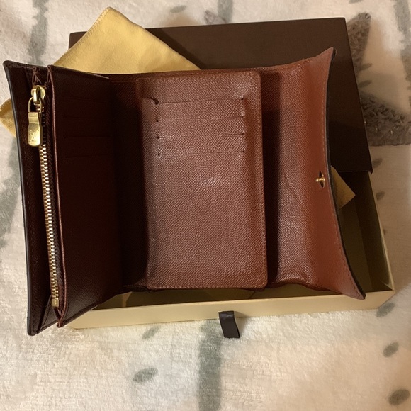 🤎🧡🖤🧡🤎🎁🎄💯 % AUTHENTIC LUIS VUITTON MONOGRAM CANVAS WALLET🤎🧡🖤🧡🤎 - Picture 4 of 13
